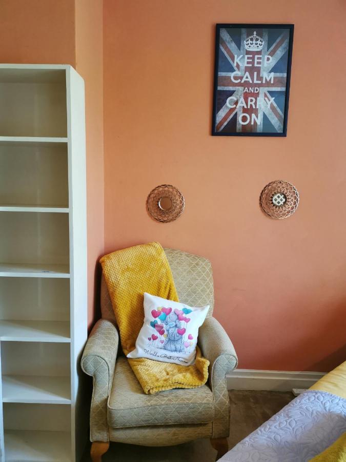 Appartamento Peaceful Retreat Hideaway Surrey Esher Esterno foto